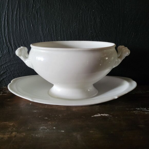 Vintage White French Ironstone Sauce Bowl / Gravy Boat with Attached Underplate - Picture 1 of 9